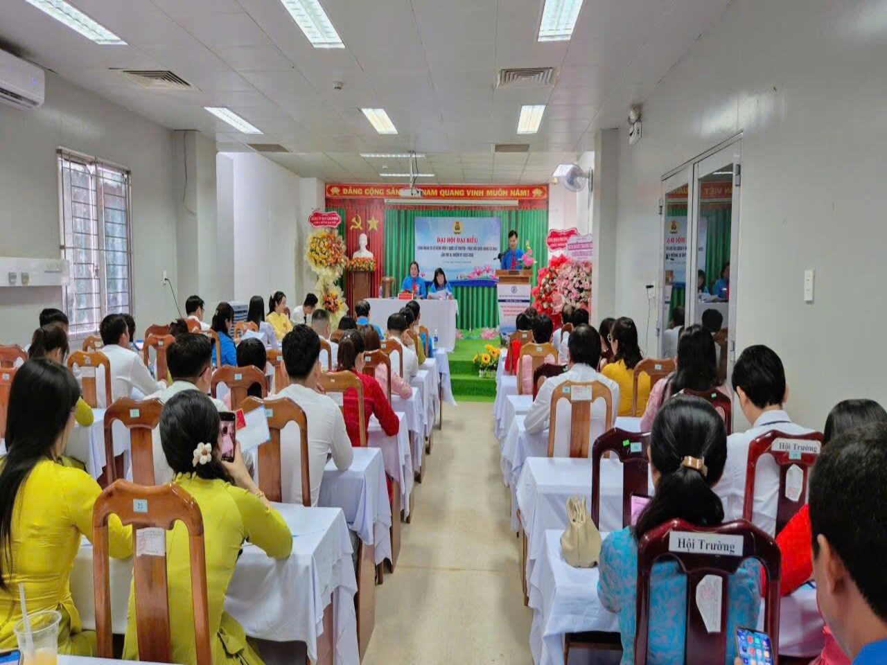 Đại hội Công đoàn cơ sở Bệnh viện YDCT -PHCN Cà Mau. 2 2