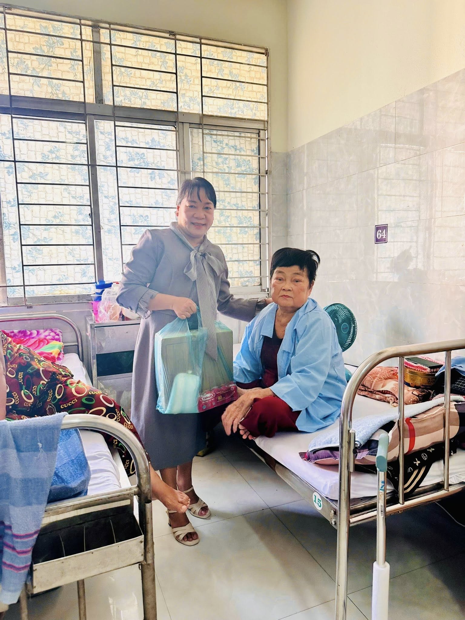 HƯỞNG ỨNG KỶ NIỆM 10 NĂM NGÀY CÔNG TÁC XÃ HỘI VIỆT NAM 10 10 1